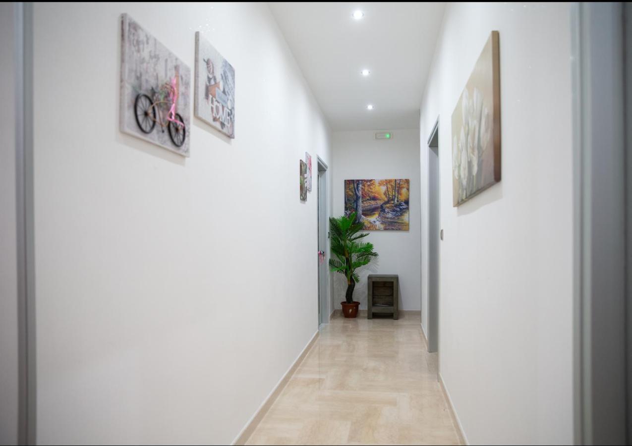 Li Cumpari Salentini Apartamento Lecce Exterior foto